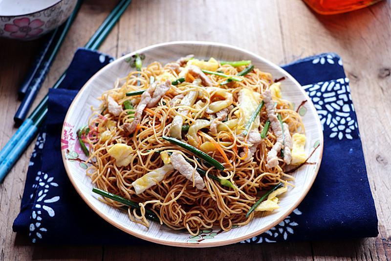 炒面多做这一步会特香，吃一碗根本不够-麦享科技