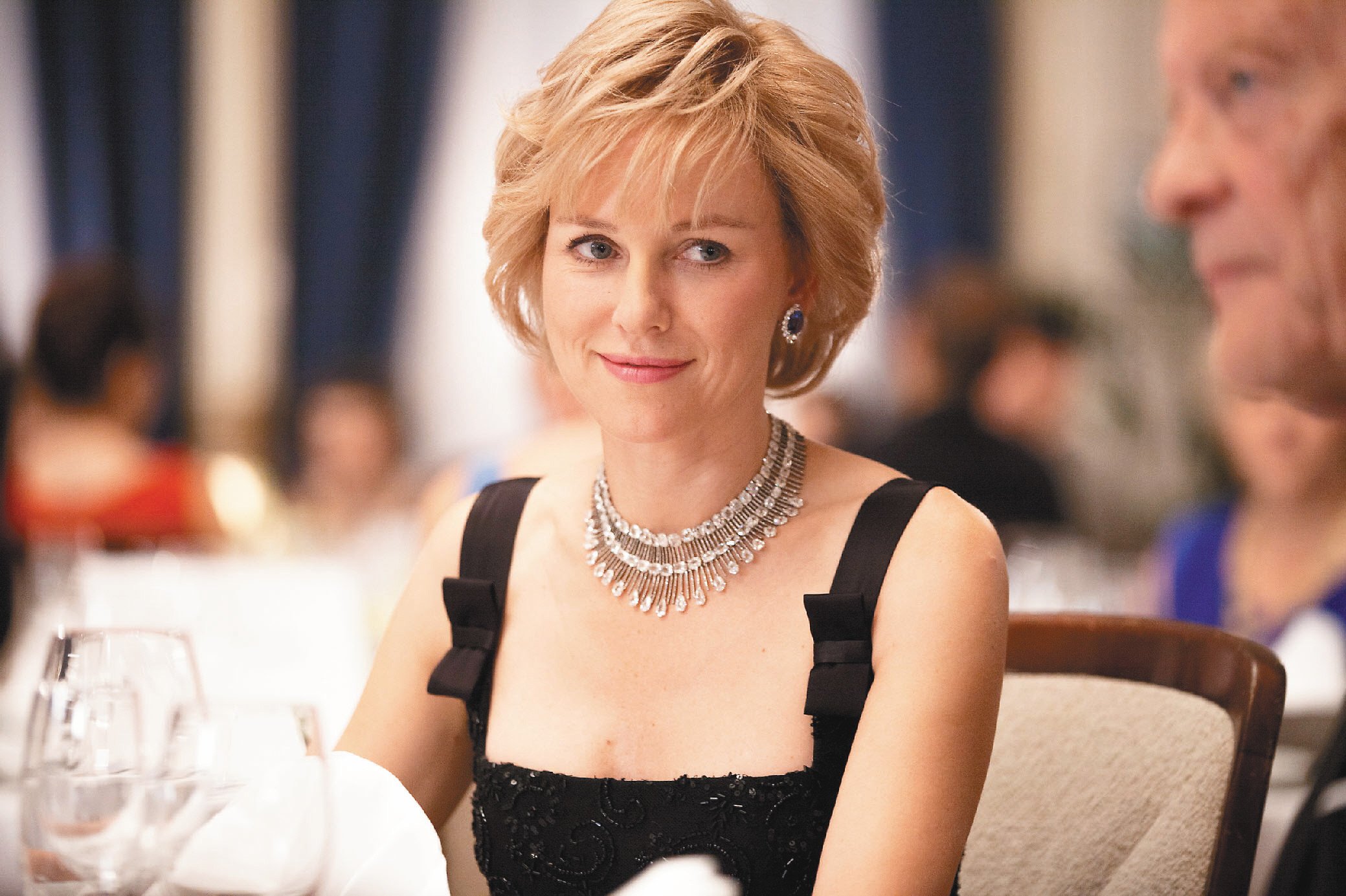 原来戴安娜王妃才是时尚潮流的预言家-麦享科技